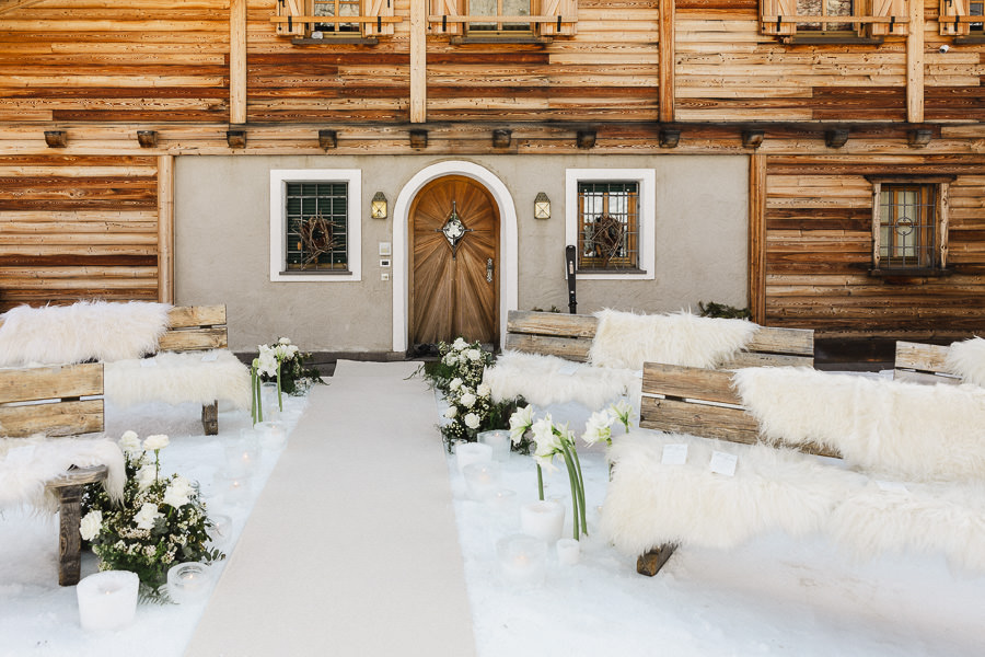 Snowy Romance in the Italian Dolomites Winter Wedding 0007A