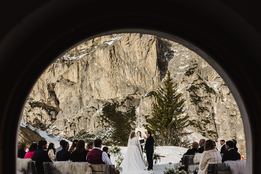 Snowy Romance in the Italian Dolomites Winter Wedding 0012A